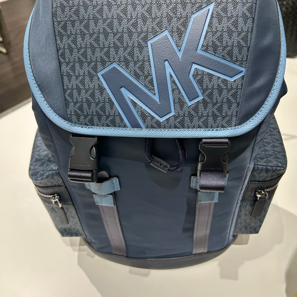 Michael Kors Cooper Large Utility Backpack MK cornflower new in wrap tag - Picture 3 of 12